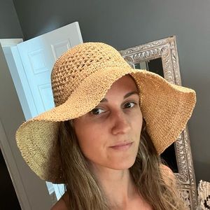 Banana republic Straw crochet hat w/tags